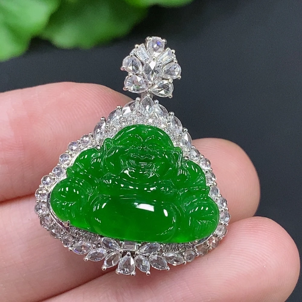 18K镶嵌缅甸翡翠满绿佛公