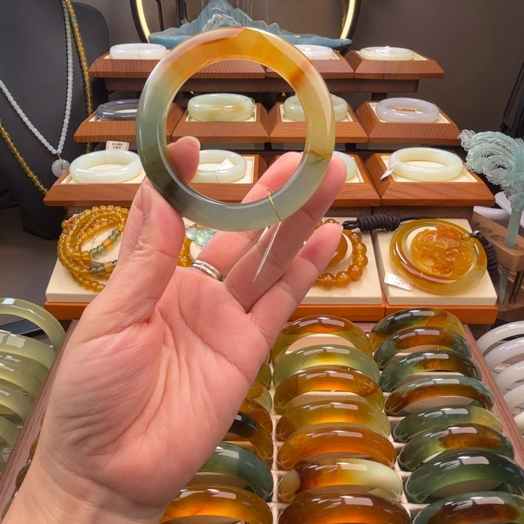 蛇纹石玉未镶嵌手镯58