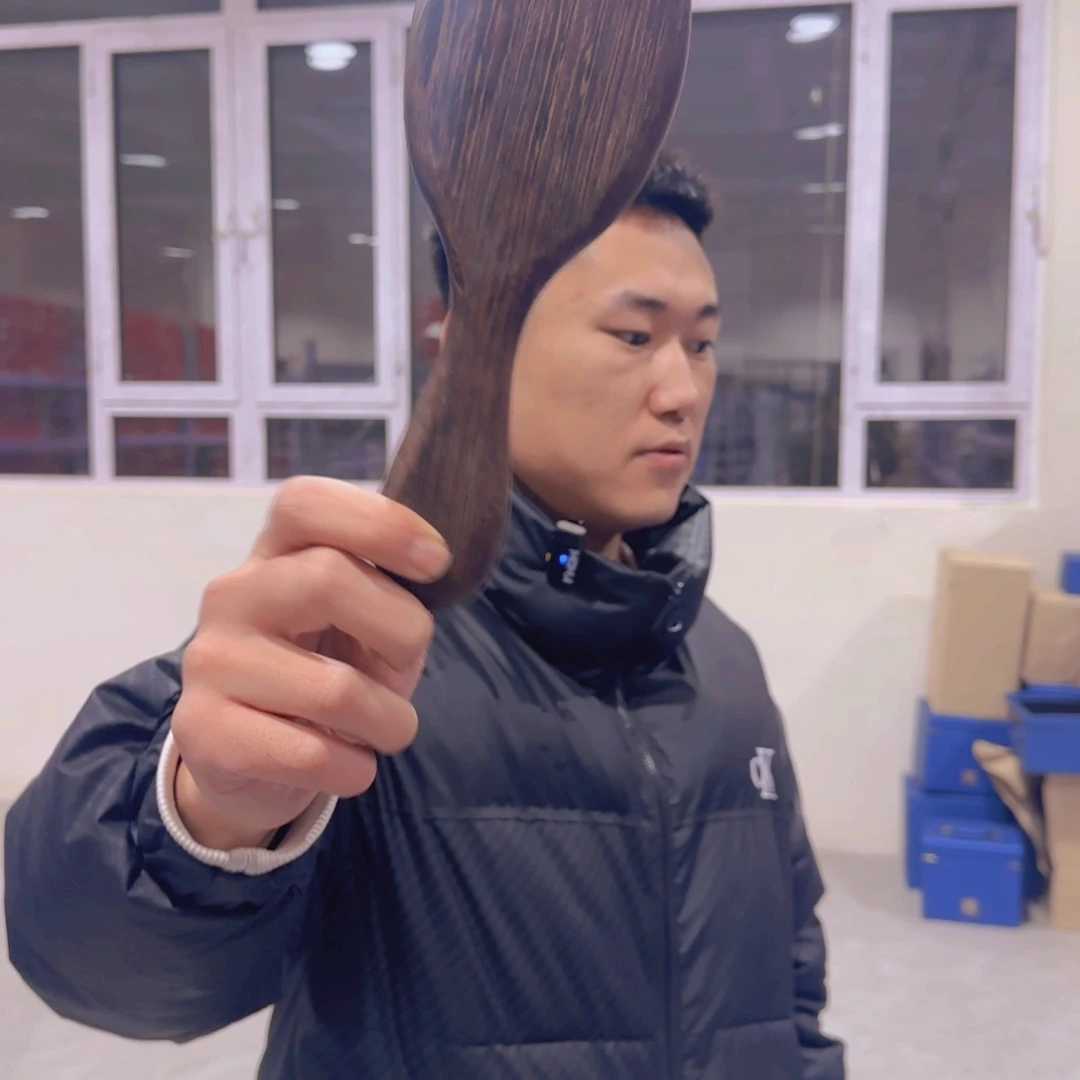 花梨木类家具鸡翅木梳子