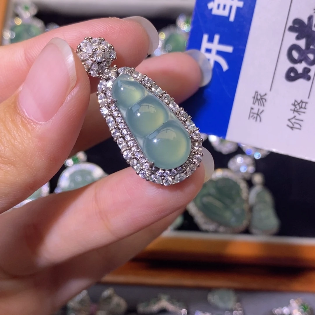 翡翠未镶嵌颈饰天然