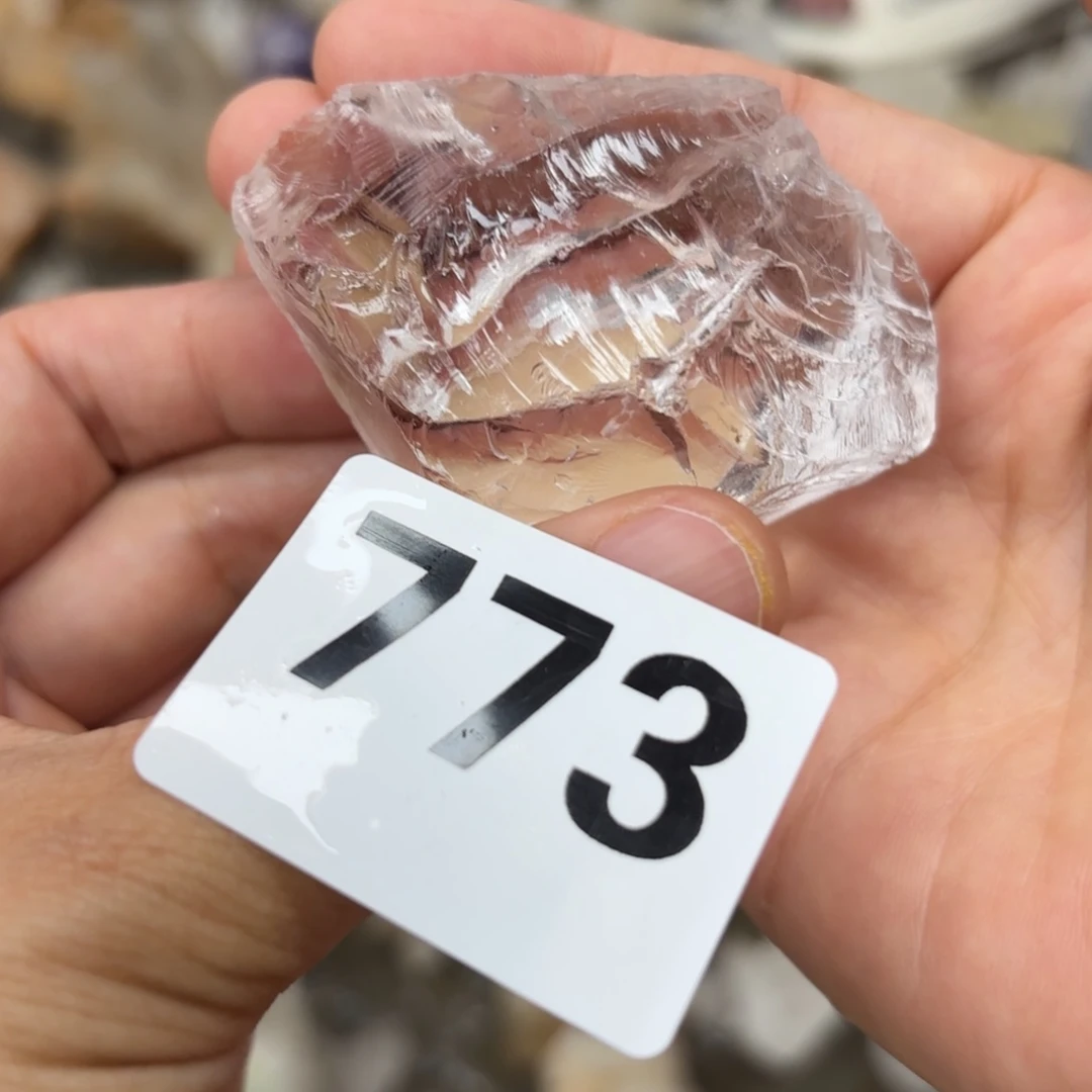 未镶嵌水晶大型摆件（非配饰）