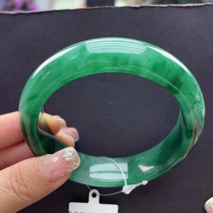 未镶嵌手镯石英质玉二****常