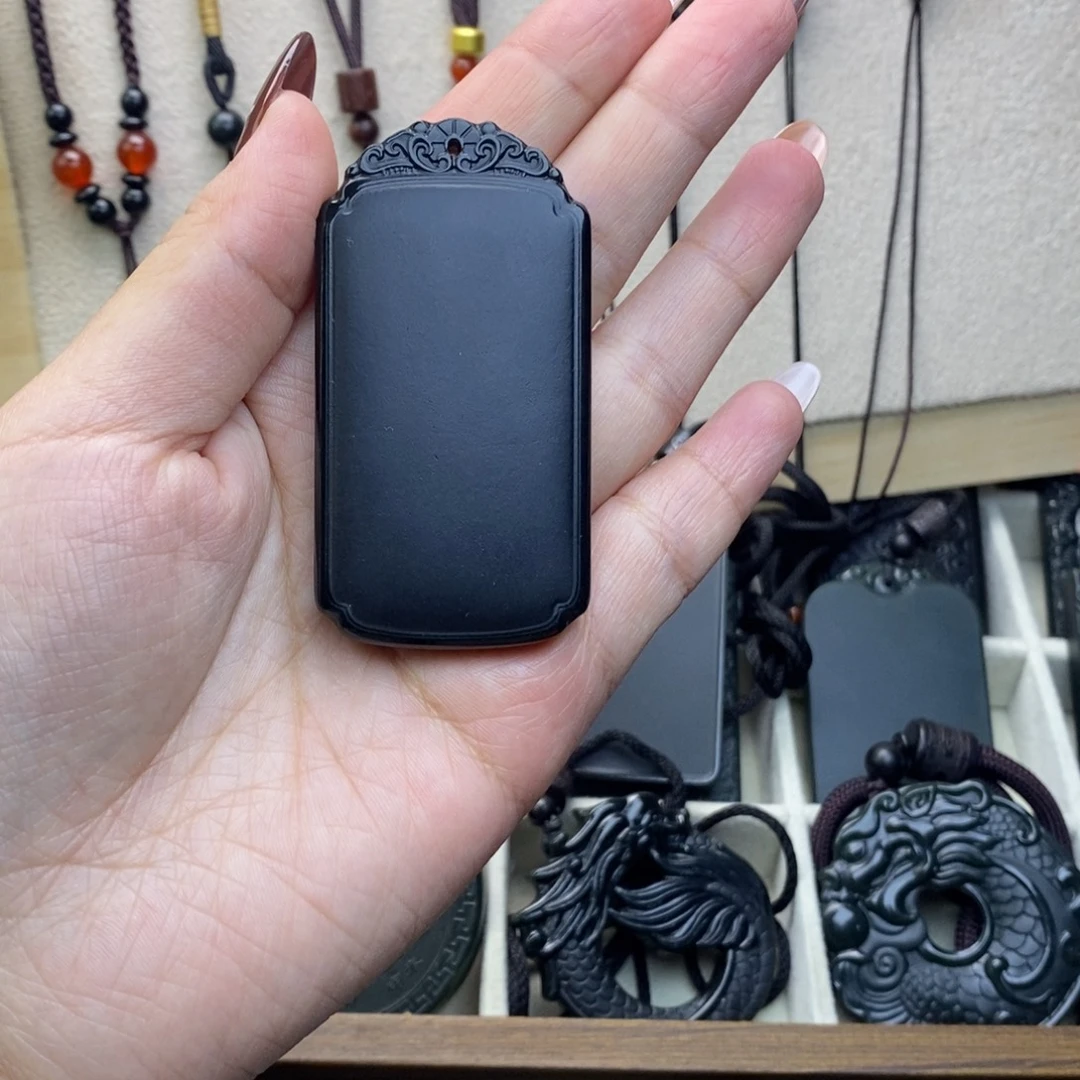 *****和田玉未镶嵌颈饰