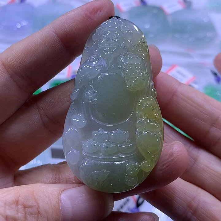 翡翠未镶嵌颈饰乀