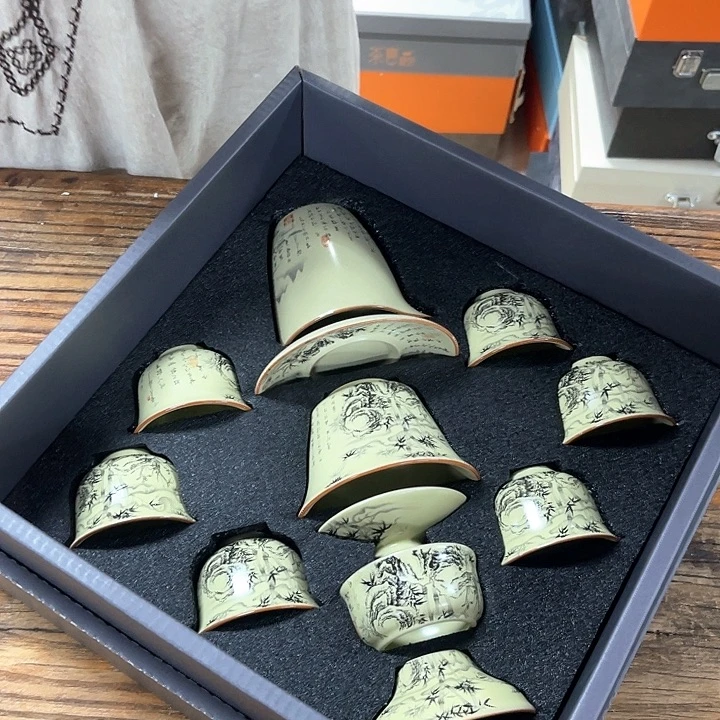 孤品茶具套装等。