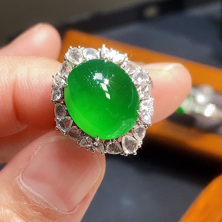 18K金镶嵌戒指翡翠缅甸A货翡翠双用款