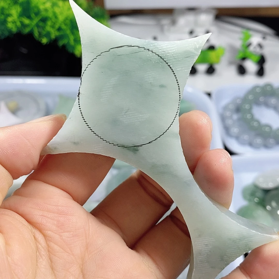 徐***来翡翠未镶嵌颈饰翡翠边角定制平安扣