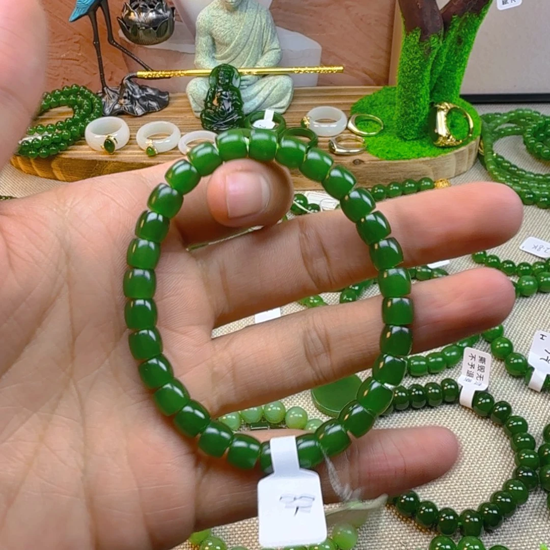 虔***诚和田玉未镶嵌颈饰