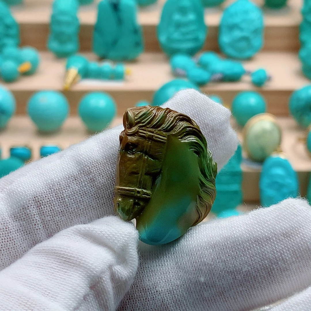 绿松石未镶嵌马首