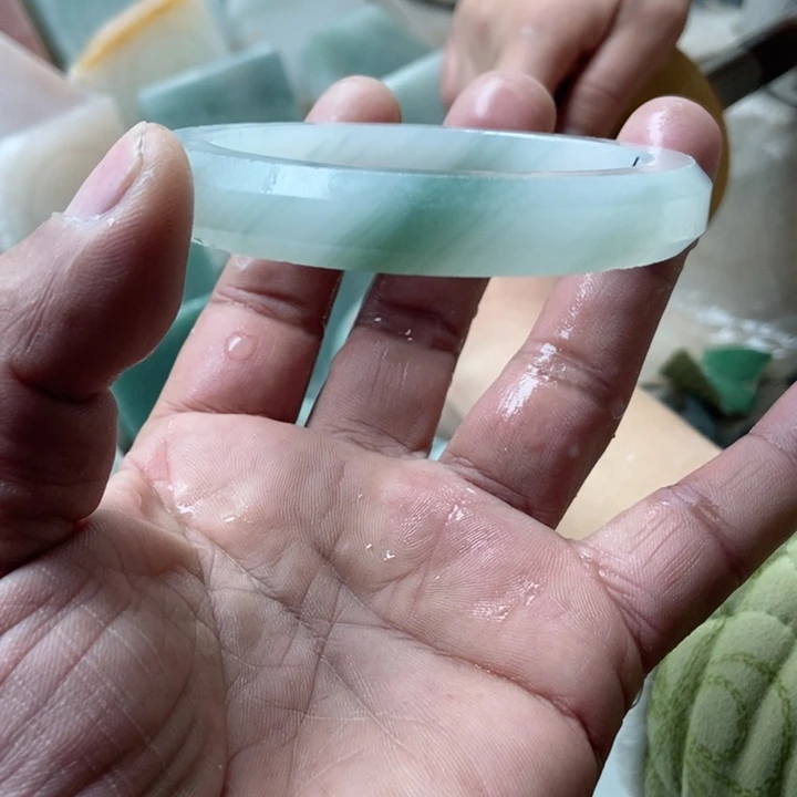 石英质玉手镯未镶嵌彭***～加工定制