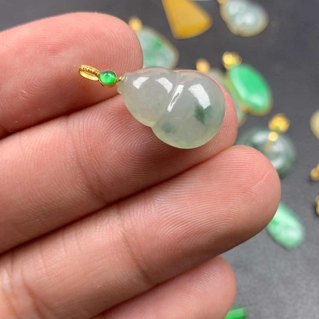 【闪购商品】颈饰18K金镶嵌翡翠翡翠