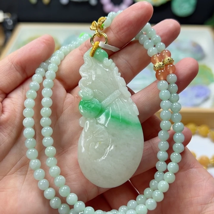 颈饰未镶嵌翡翠吊坠