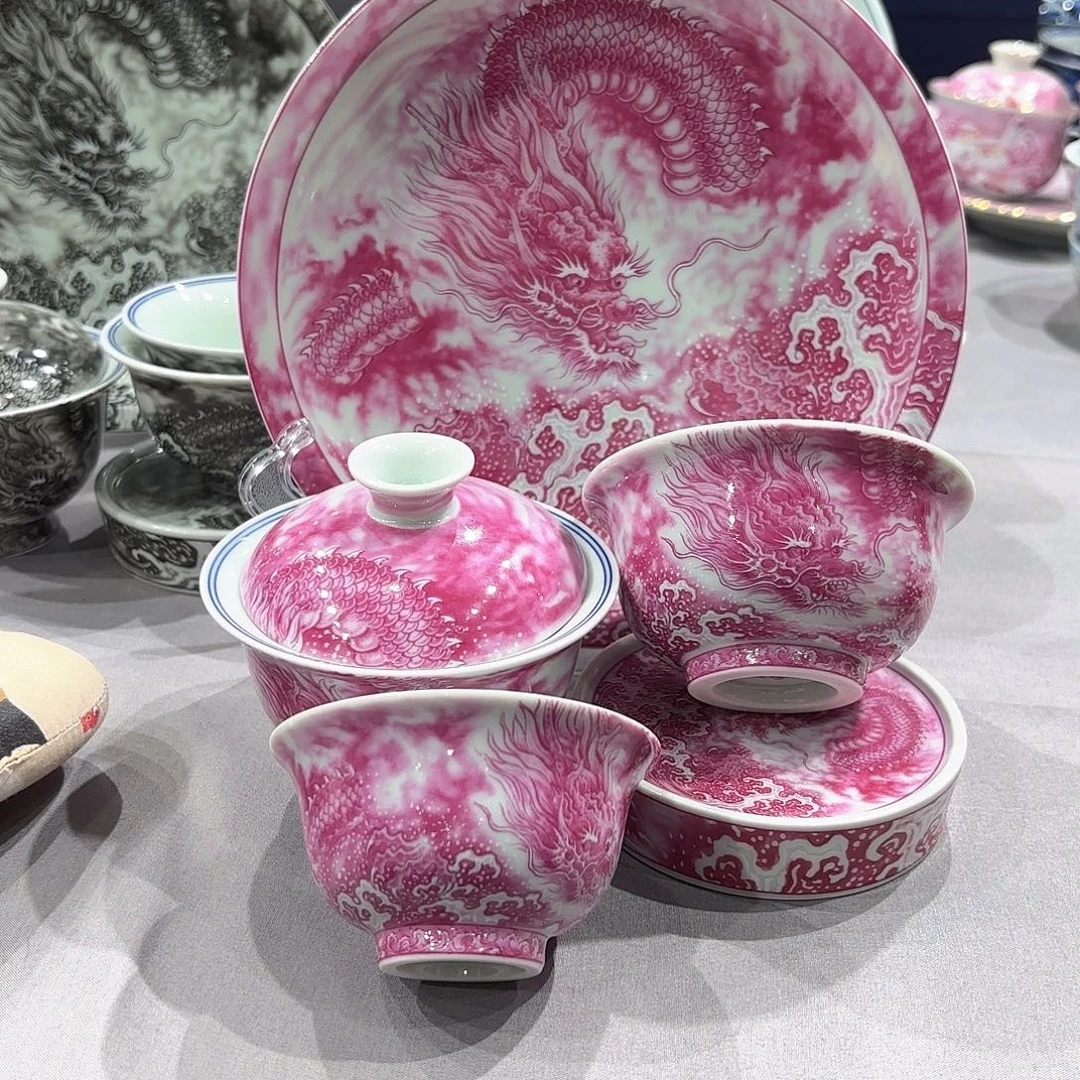 瓷片景德镇瓷器精品陈列