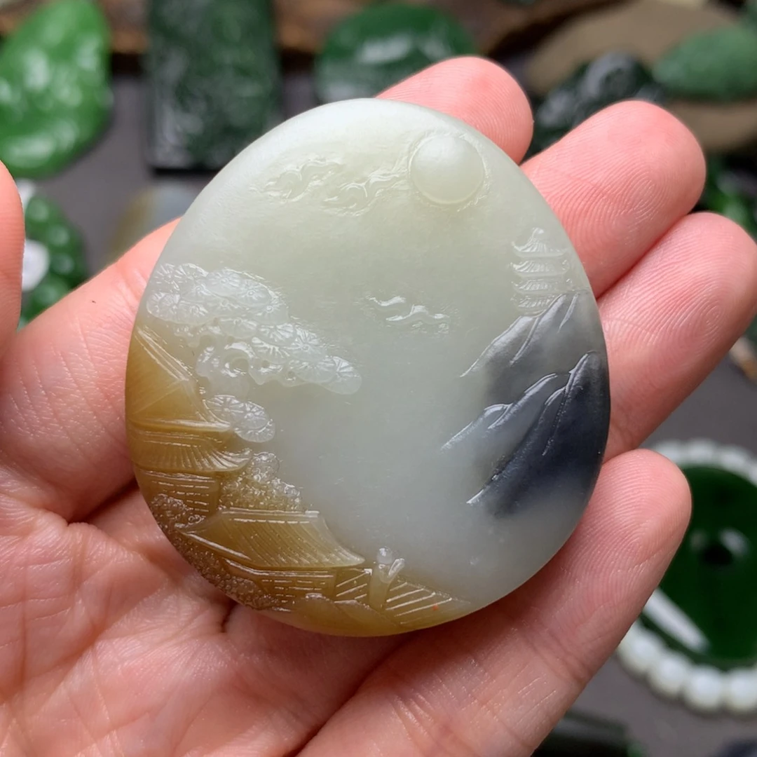 和田玉未镶嵌颈饰零**亮