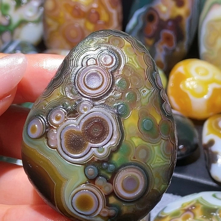 皇***岸玛瑙/玉髓未镶嵌珠宝奇石