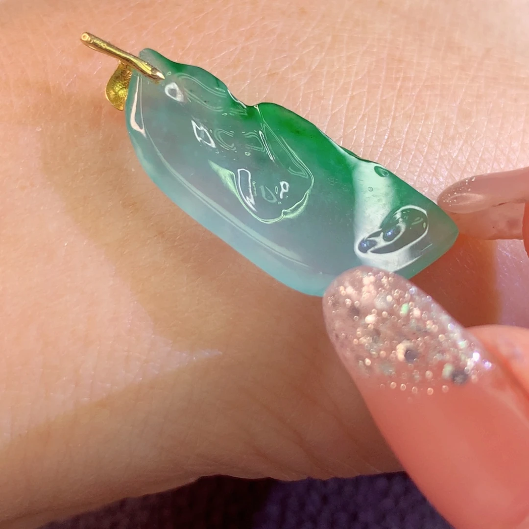 翡翠18K金镶嵌颈饰翡翠