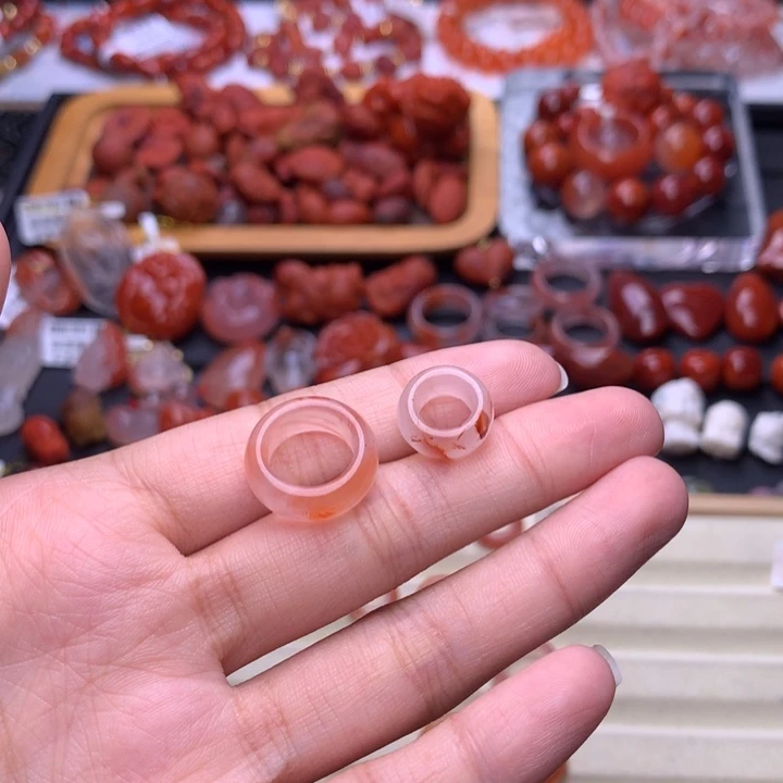 芬***姐未镶嵌南红南红玛瑙2个跑环