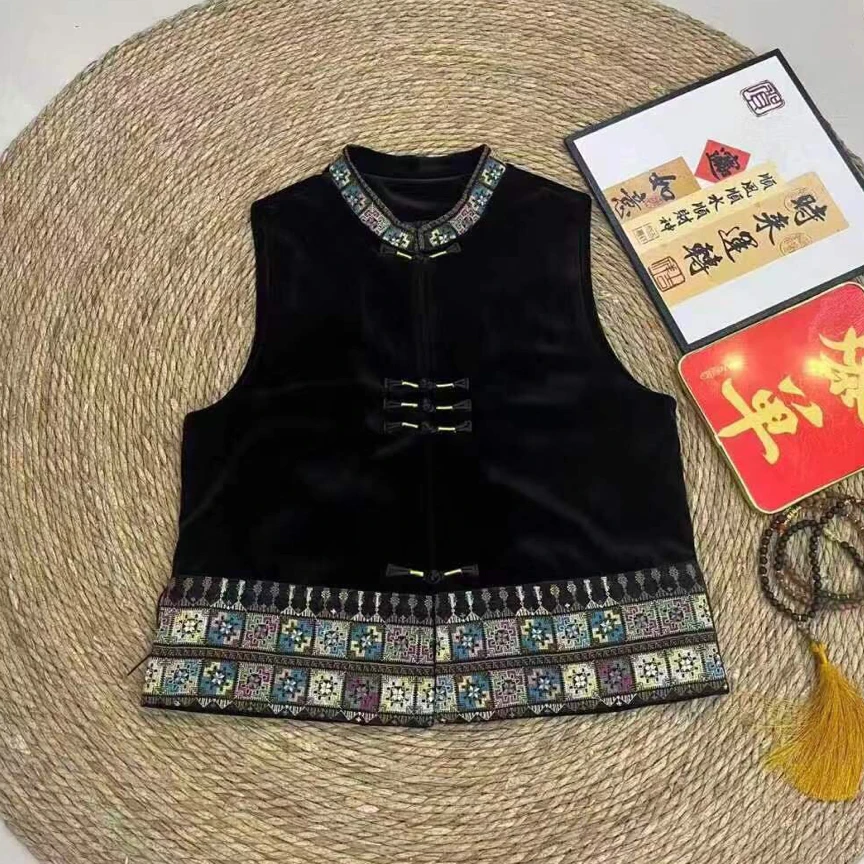重工彩边丝绒马甲