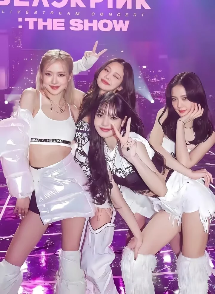 kpop女团小卡臭臭