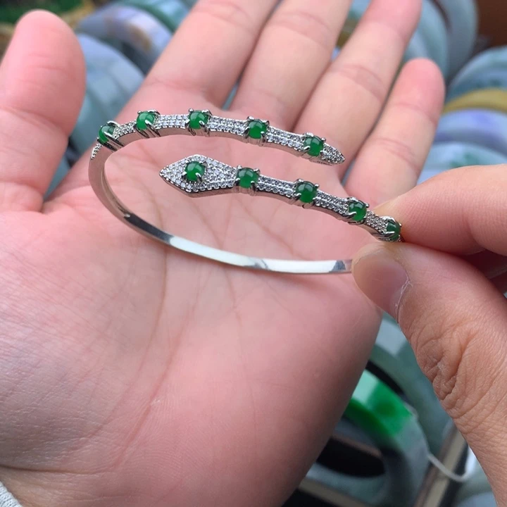 未镶嵌手镯翡翠手镯
