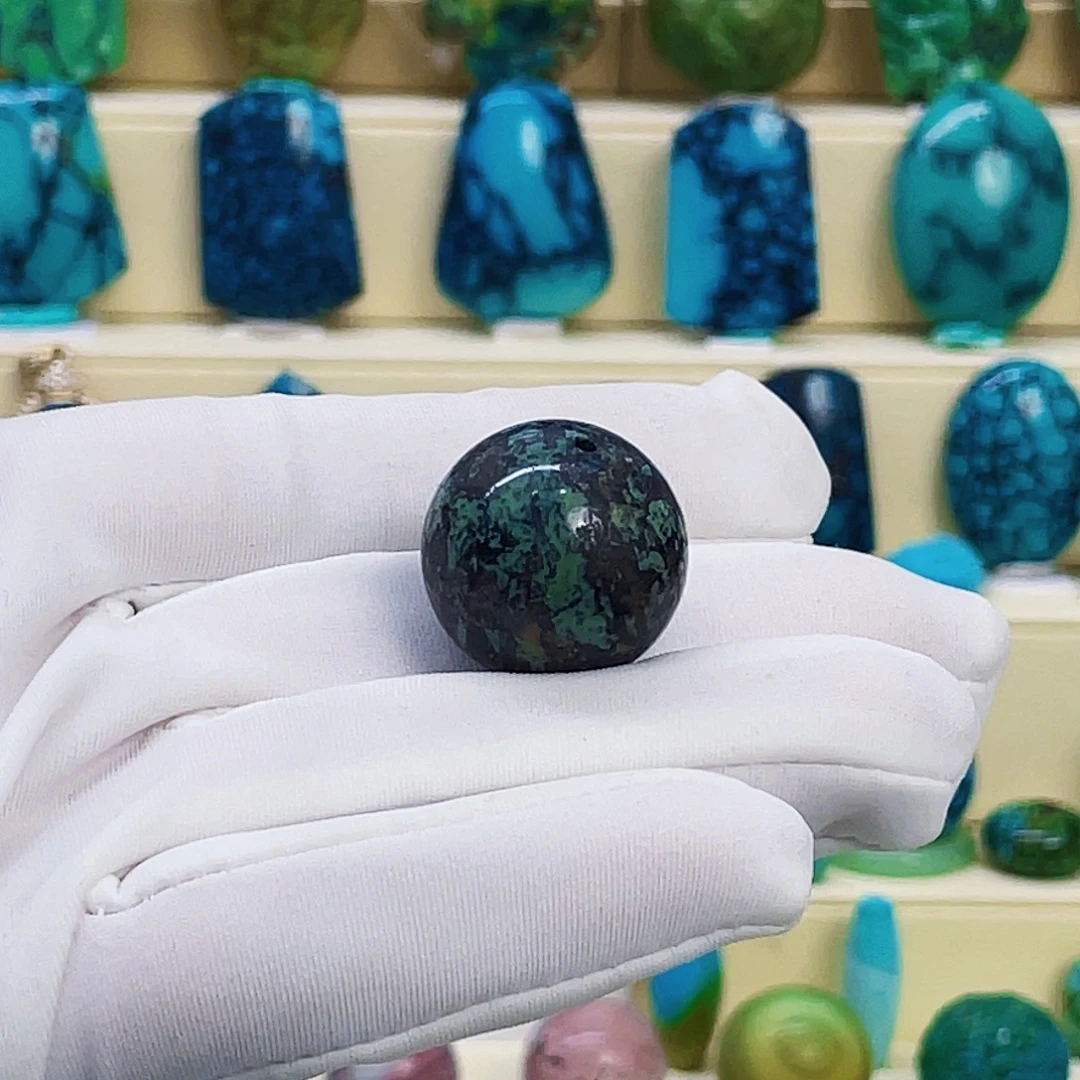 绿松石未镶嵌颈饰