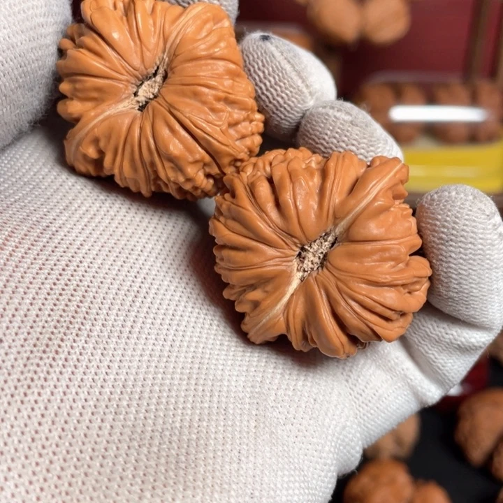 文玩核桃把件?**?核桃