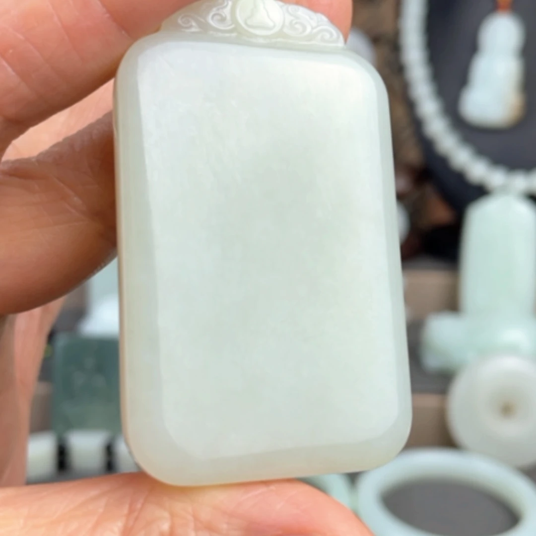 【闪购商品】颈饰未镶嵌和田玉