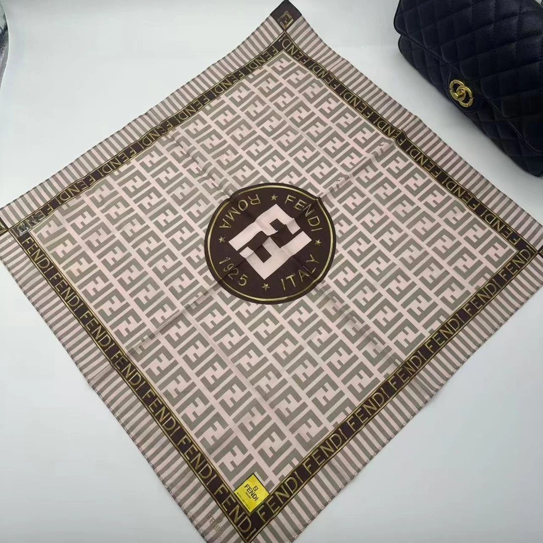 99新 FENDI/芬迪 海囤/芬迪/丝巾/xh94515