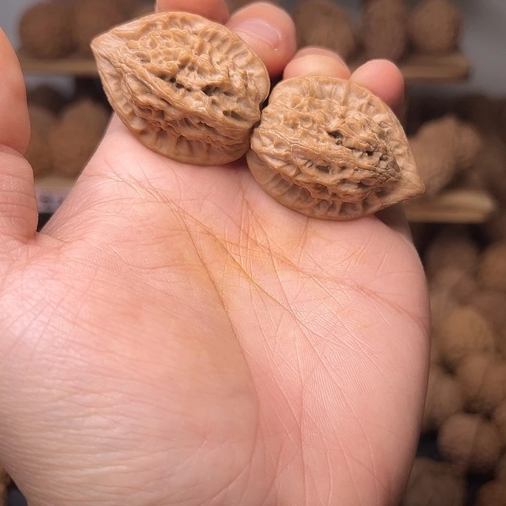 吊坠文玩核桃凹底鸡心