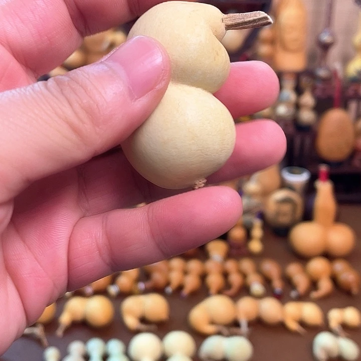 啾***啾灵韵精品手把件精品