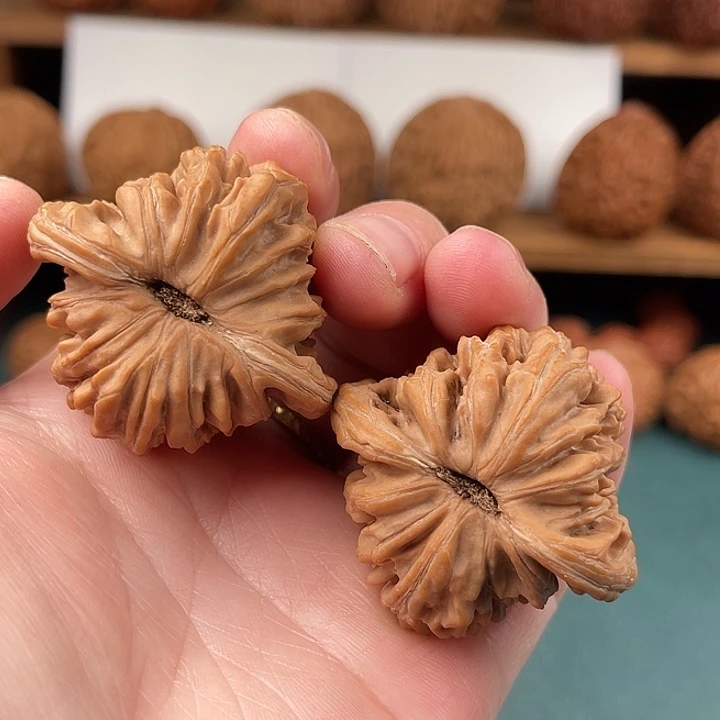 文玩核桃把件41/42尺平谷四座楼有黄不退不换