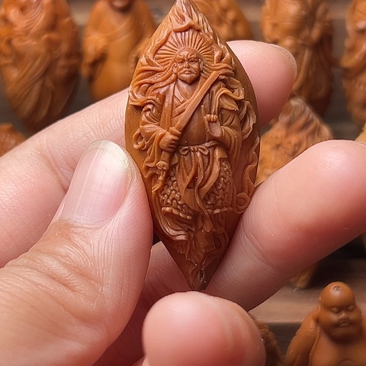 烽***城吊坠橄榄核补差价
