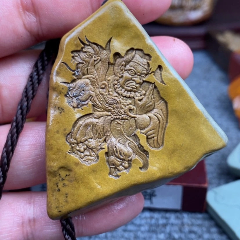 【闪购商品】原石雕刻手把件