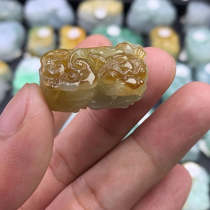 翡翠未镶嵌颈饰天然缅甸翡翠貔貅吊坠