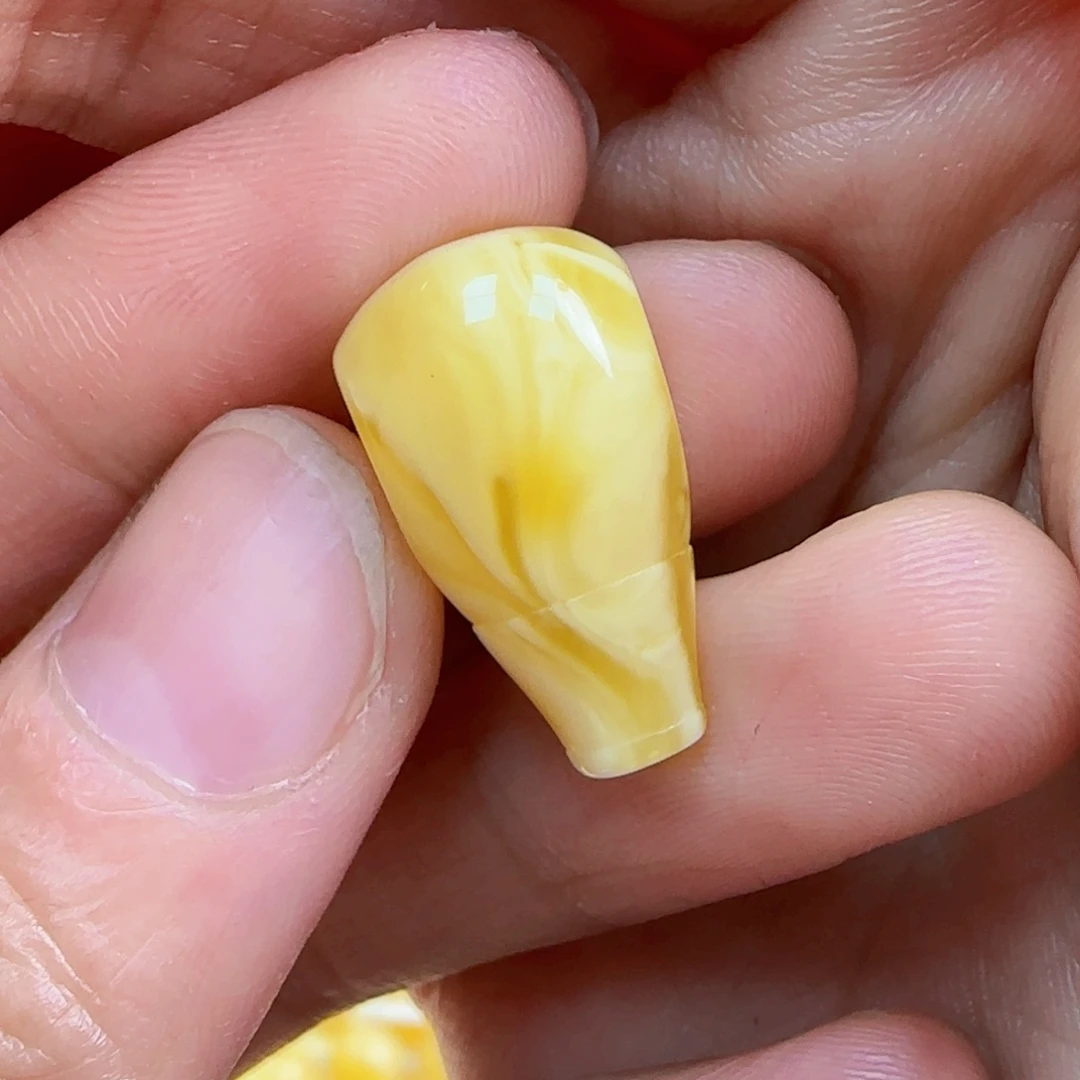 未镶嵌蜜蜡珠宝奇石