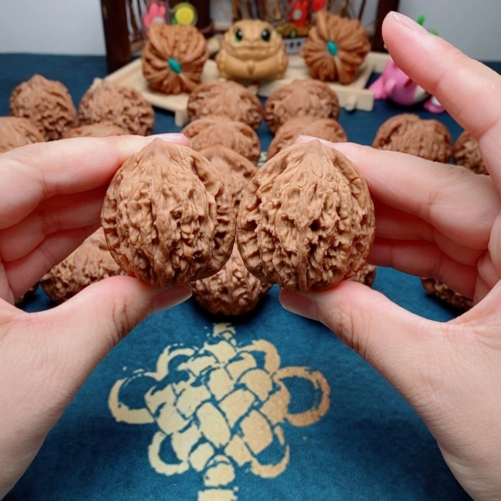 文玩核桃把件麦虎40