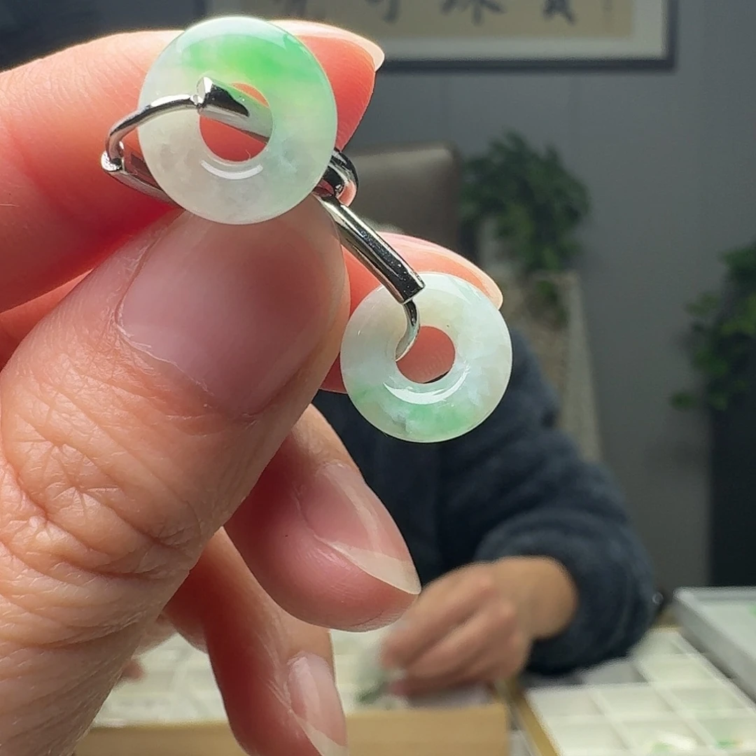 翡翠银S925镶嵌耳饰天然微瑕