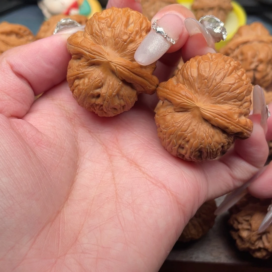 文玩核桃吊坠平谷元宝40。