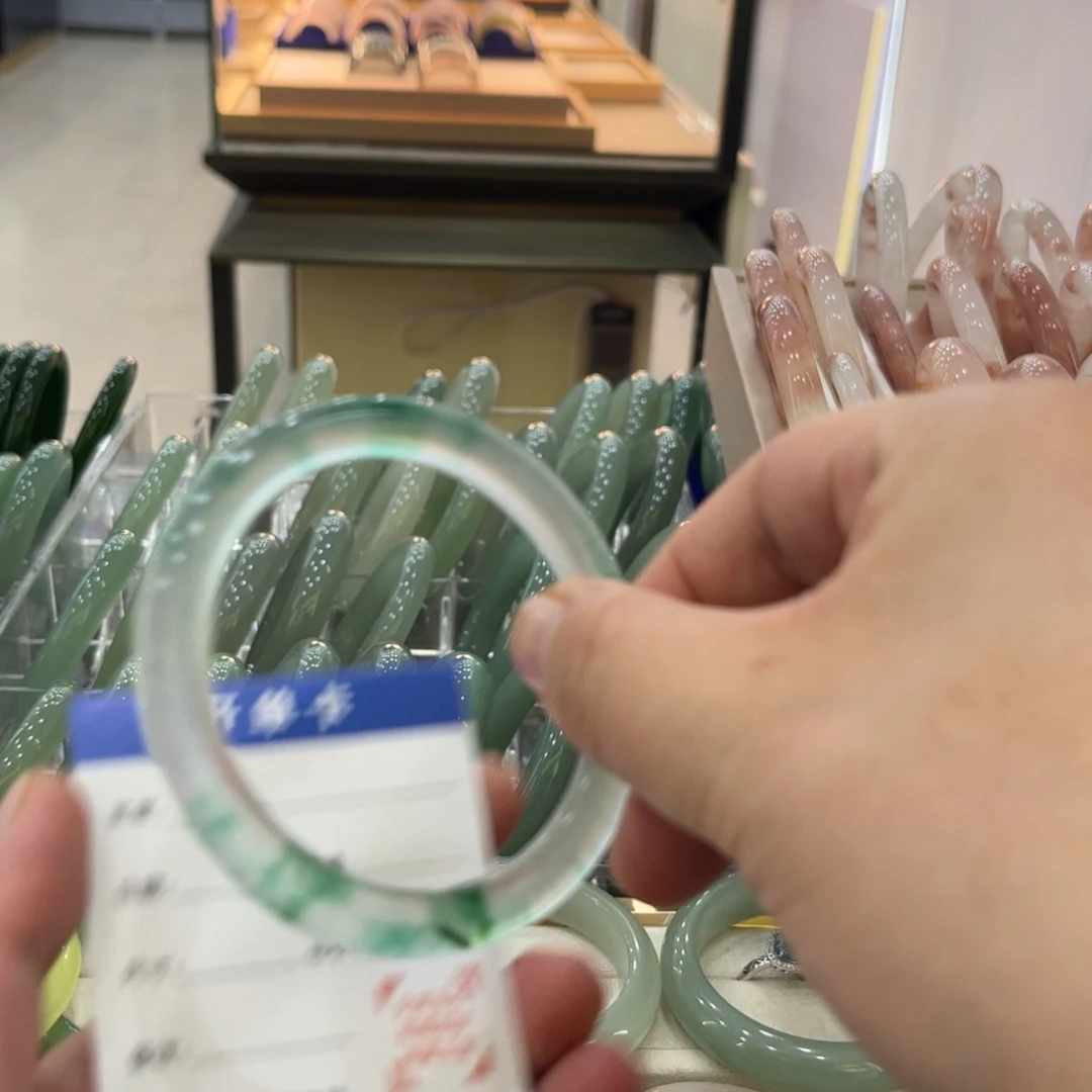 石英岩玉手镯未镶嵌ฅ****