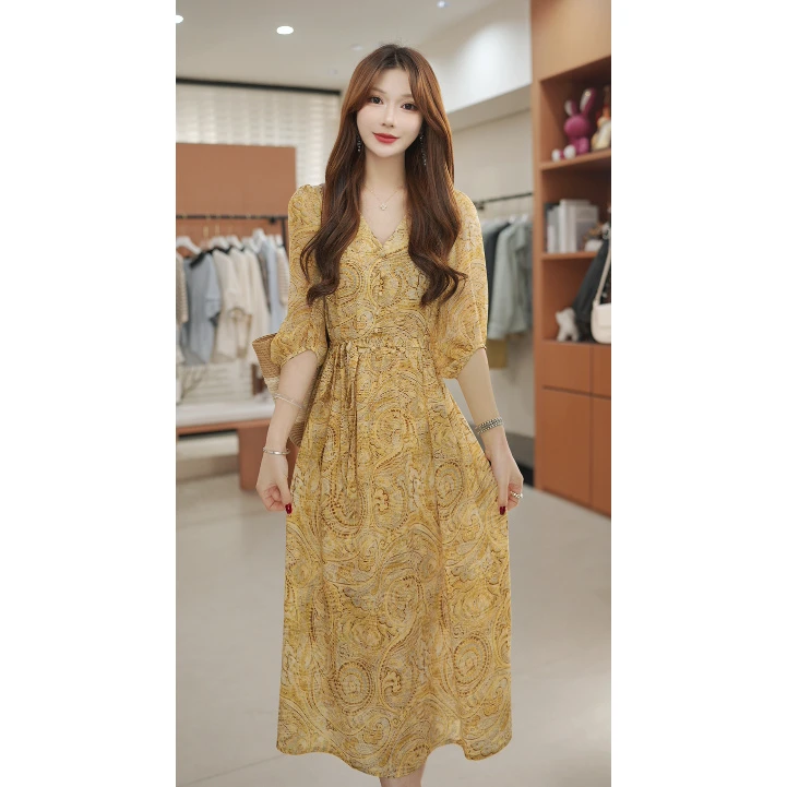 5043062025新款复古典雅系带收腰V领连衣裙春款2025新款爆款