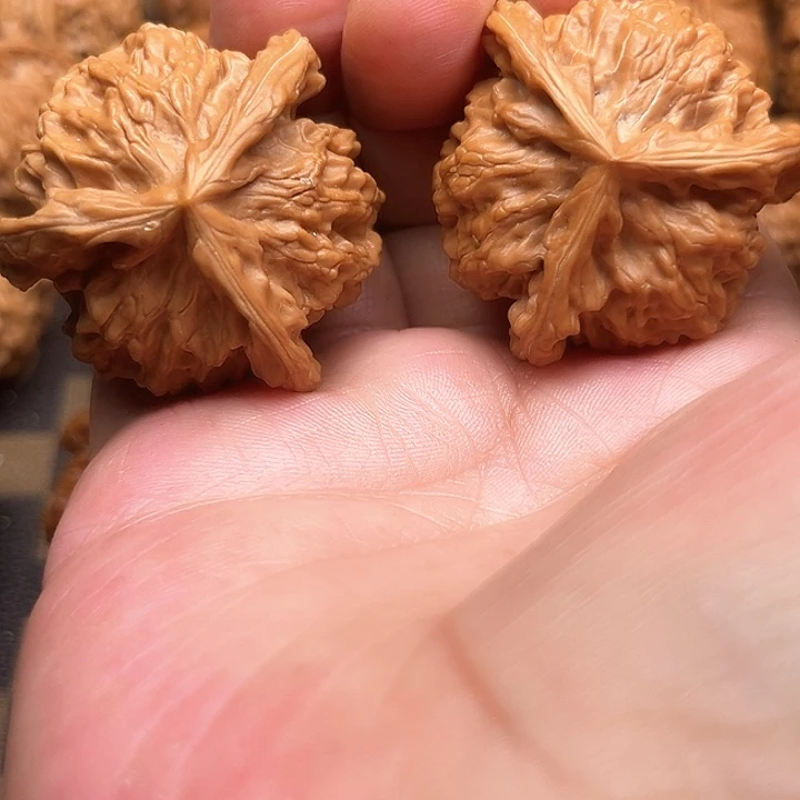 文玩核桃吊坠你们都在