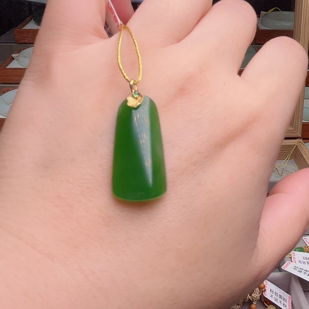 和田玉18K金镶嵌颈饰