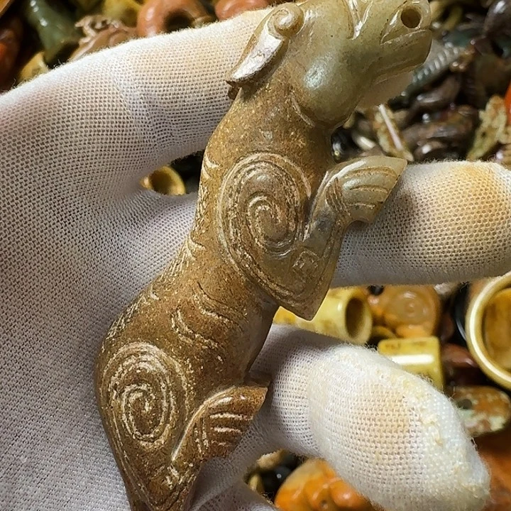 和田玉未镶嵌挂件