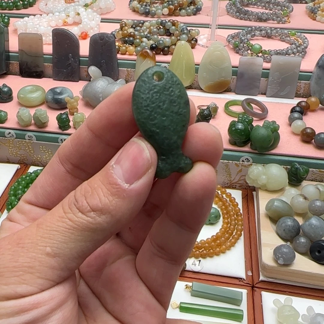 和田玉未镶嵌吊坠(不含链)