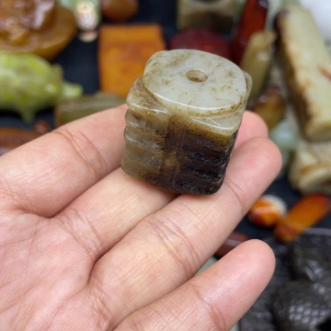 和田玉未镶嵌颈饰49