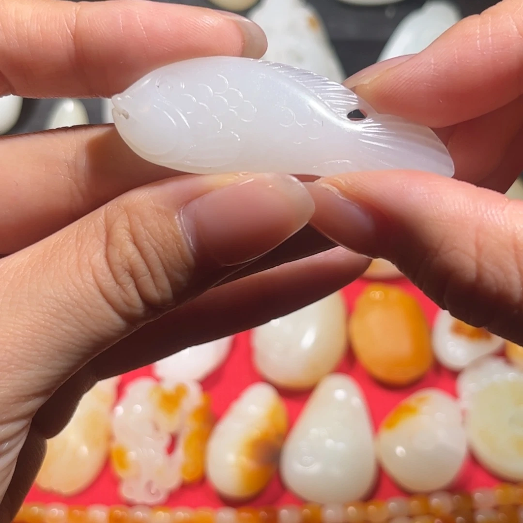 颈饰未镶嵌和田玉