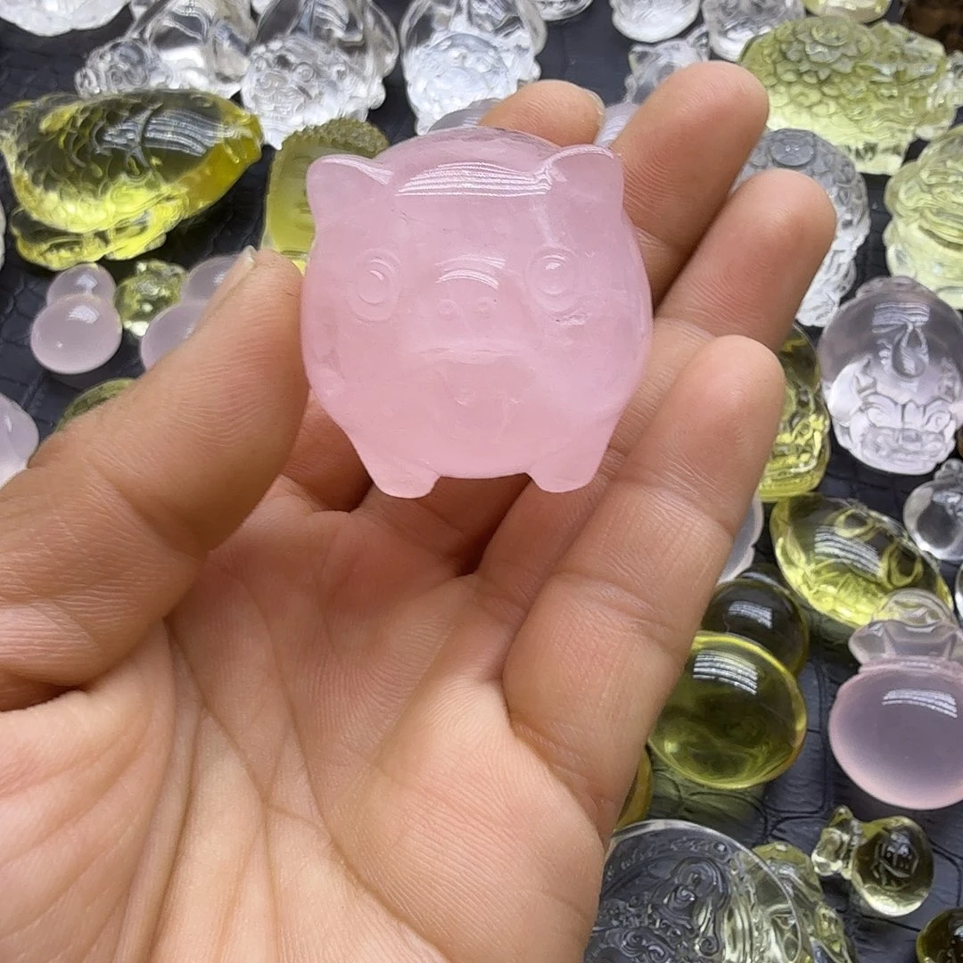 颈饰水晶未镶嵌摆件