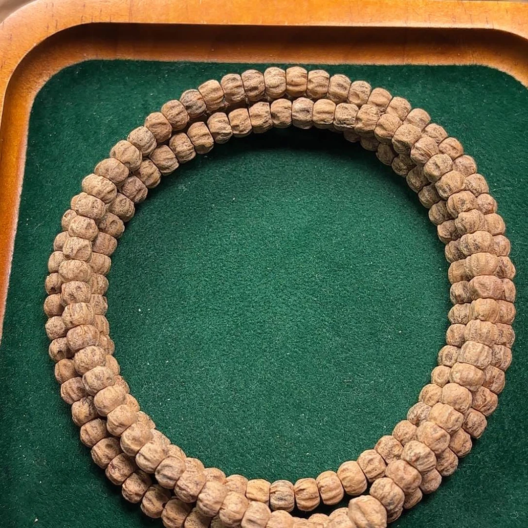 奕***彤手串柏香籽/百香籽