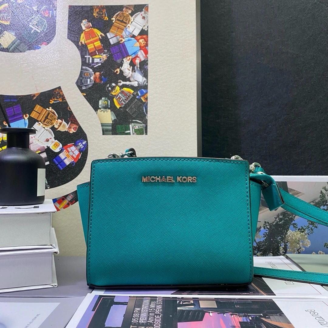 95新 MICHAEL KORS/迈克高仕 22796斜挎包17*14