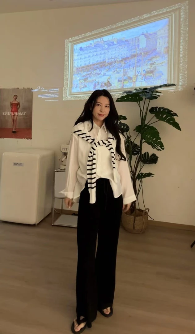 韩国代购. Call my name   披肩衬衫 L25050238